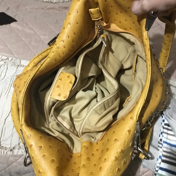 Michael Kors Purse.. - Picture 5 of 8